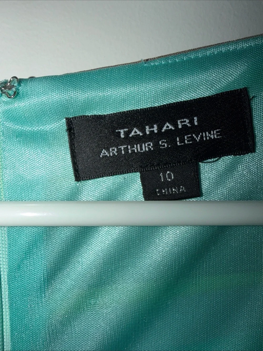 Tahari eye catching